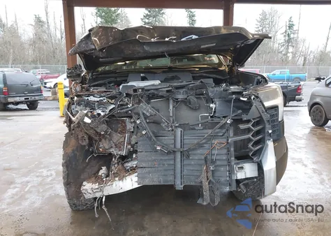 2022 Toyota Tundra Limited z USA, uszkodzony, nr VIN 5TFJA5EC6NX010094